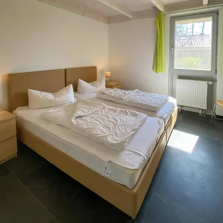 Familienunterkunft Wiesengefluester E8 - Strandnah Mit Sauna Und Garten Holiday home Robel