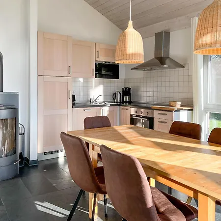 Familienunterkunft Wiesengefluester E8 - Strandnah Mit Sauna Und Garten * Röbel