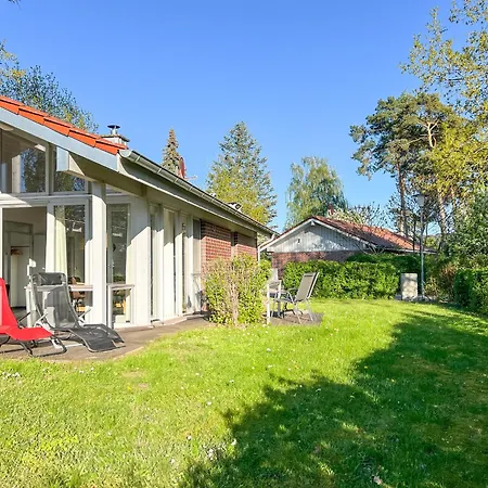 בית נופש Familienunterkunft Wiesengefluester E8 - Strandnah Mit Sauna Und Garten Röbel