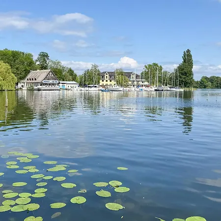 Familienunterkunft Wiesengefluester E8 - Strandnah Mit Sauna Und Garten * Röbel
