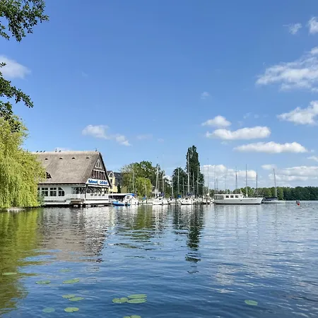 Familienunterkunft Wiesengefluester E8 - Strandnah Mit Sauna Und Garten Prázdninový dům Röbel