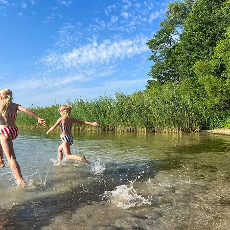 Prázdninový dům Familienunterkunft Wiesengefluester E8 - Strandnah Mit Sauna Und Garten *