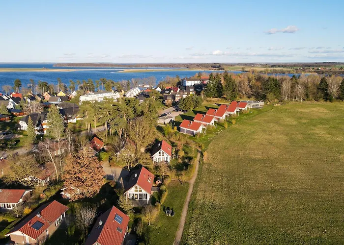 Holiday home Familienunterkunft Wiesengefluester E8 - Strandnah Mit Sauna Und Garten